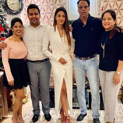 Erica Fernandes Family, Biography, Boyfriend, TV Shows, Movies & More